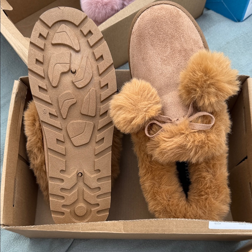 Cozy Tan Fur-Lined Slippers